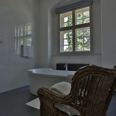 Chateau Boutique & Spa By L'occitane Отель