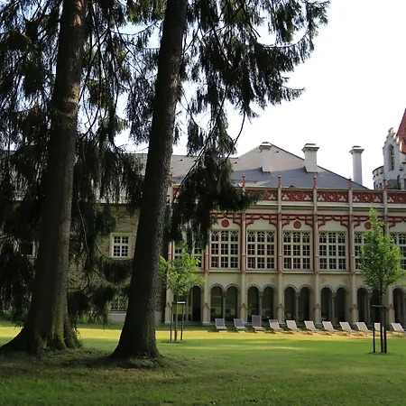 欧舒丹赫拉莱茨城堡精品酒店及水疗中心 Herálec