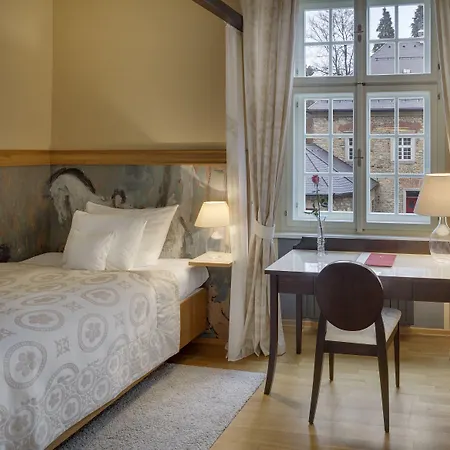 Chateau Boutique & Spa By L'occitane Отель Heralec (Havlickuv Brod)