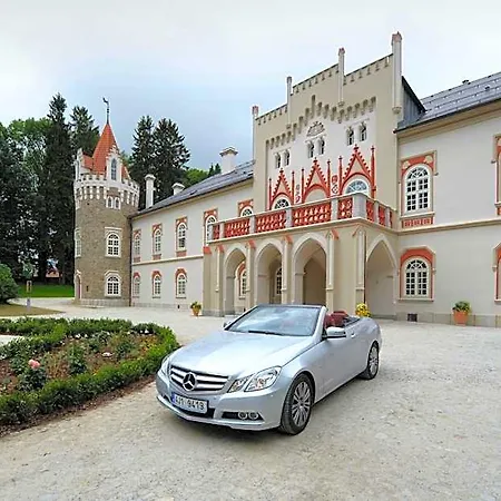 Chateau Boutique & By L'occitane 5*