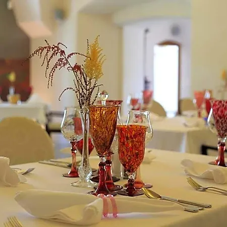 Chateau Boutique & By L'occitane 5*