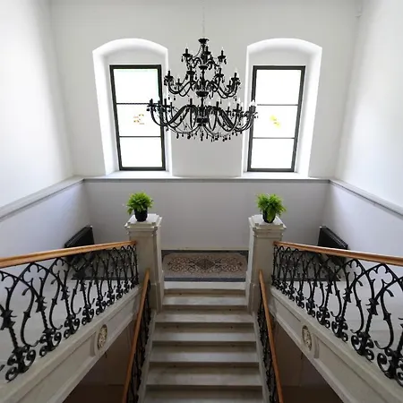 Chateau Boutique & By L'occitane Hotel 5*