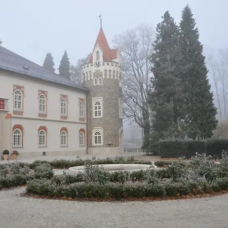 Chateau Boutique & Spa By L'occitane Hotel Heralec (Havlickuv Brod)