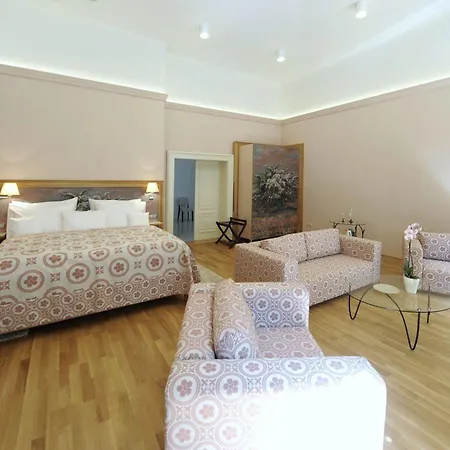 Chateau Boutique & Spa By L'occitane Отель Heralec (Havlickuv Brod)