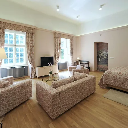 Hotel Chateau Boutique & By L'occitane