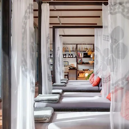 Chateau Boutique & Spa By L'occitane